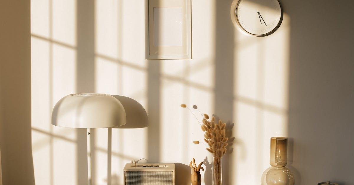 Sådan indretter du din nye stue med fokus på designerlamper